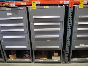 STANLEY VIDMAR HEAVY DUTY 5-DRAWER PARTS CABINET W/ CONTENTS (W-50) LOADING & HANDLING FEE $25-